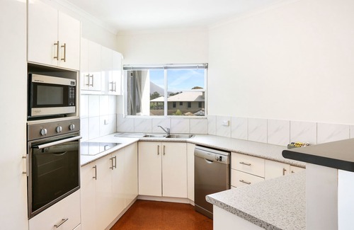 Trinity Beach Apartment | On the Beach Holiday Apartments