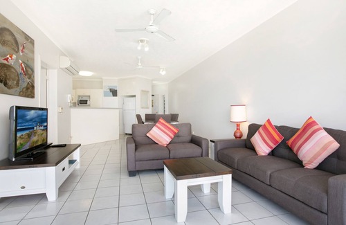 Trinity Beach Apartment | On the Beach Holiday Apartments