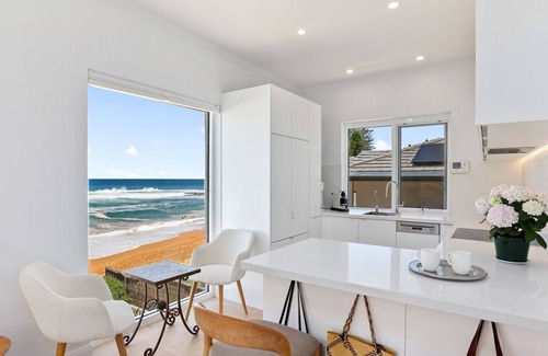 Mona Vale Apartment | "On The Beach" - The ocean is your backyard
