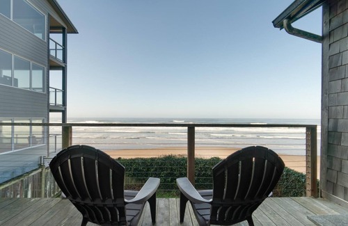 Newport House | On The Beach