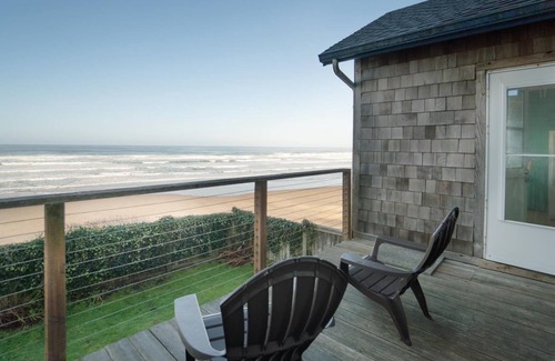 Newport House | On The Beach