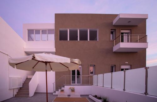 Paradisi Apartment | On The Breeze 2