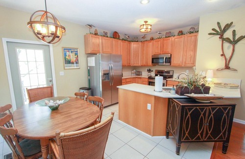 Seagrove Beach House | On the Canal, Kayaks, Canal Front, Available Oct 13 - Nov 15!