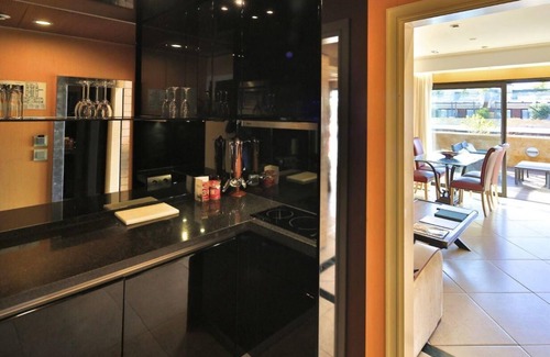 Puerto Banus Apartment | On the Costa del Sol seafront near the Puerto Banus marina.