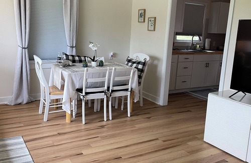 Crossville House | On The Farm - Charming 3 Bedroom Farm Experience or Just a Peaceful Getaway