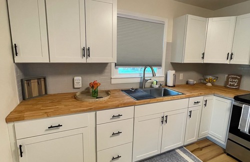 Crossville House | On The Farm - Charming 3 Bedroom Farm Experience or Just a Peaceful Getaway