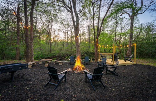 Dahlonega Cabin | On The River Bnb ~River Deck ~Fire Pit ~Game Room