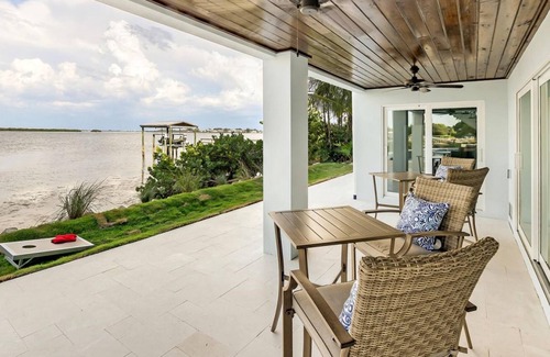 Bradenton Beach House | On the Rocks by AMI Locals