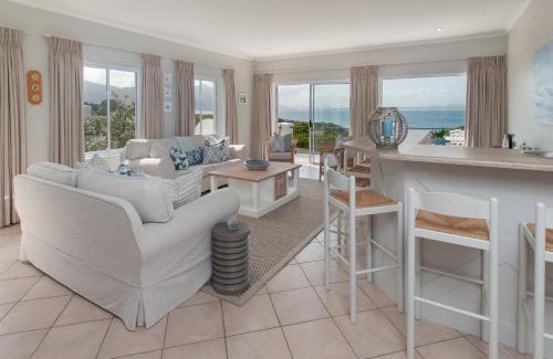 Westcliff Villa | On The Rocks