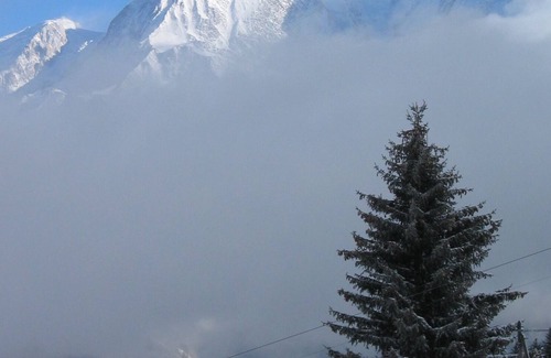 Le Bettex Ski Chalet | On the slopes, Beautiful loft in renovated mountain farm in front of Mont Blanc