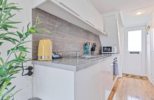 Brighton Apartment | On the Water 2 -waterside Studio With Terrace Overlooking the Harbour