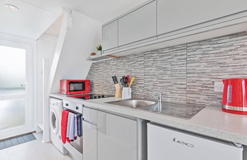 Seafront Apartment | On the Water 4 By My Getaways