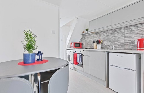 Seafront Apartment | On the Water 4 By My Getaways