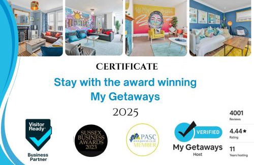 Seafront Apartment | On the Water 6 with Free Parking By My Getaways
