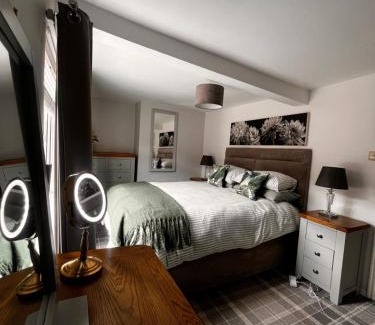 Yarm House | On Yarm High Street Great for Couples Families and Business Travel