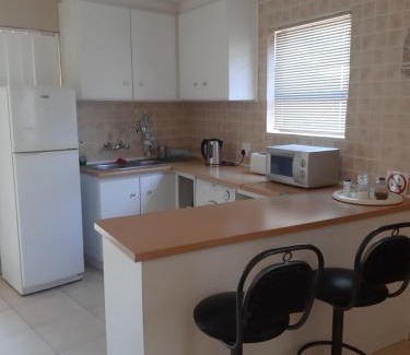Plattekloof Apartment | On Yonder Hill