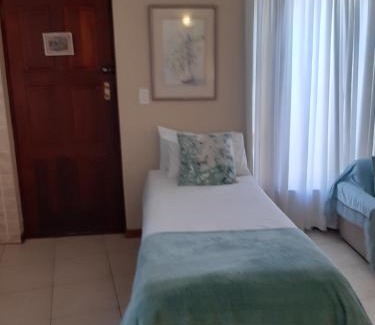 Plattekloof Apartment | On Yonder Hill