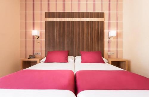 New Golden Mile Hotel | Ona Diana Park