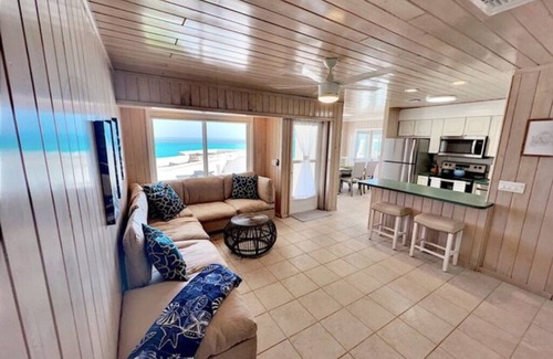 Man O War Cay Apartment | Once Upon a Tide - Schooner's Landing