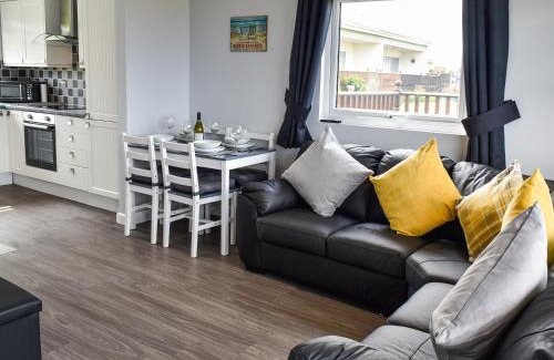Bacton House | Once Upon A Tide