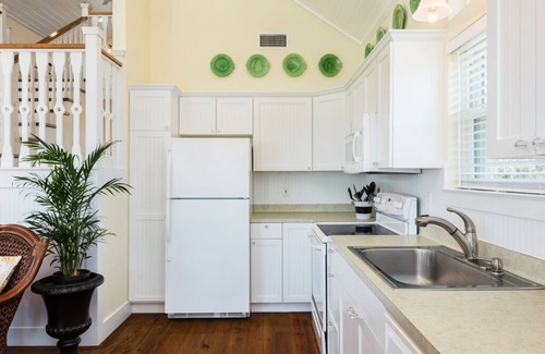 Spanish Grant House | Once Upon a Tide | Steps to the Beach!