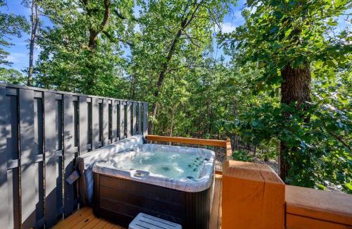 Broken Bow House | Once Upon A View! Floating Hammock, Hot Tub, Firewood, Views!