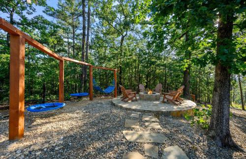 Broken Bow House | Once Upon A View! Floating Hammock, Hot Tub, Firewood, Views!