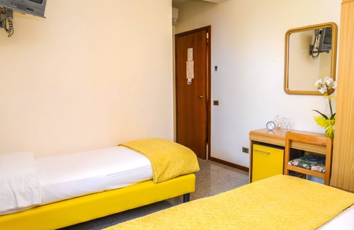 Torri del Benaco Hotel | Onda