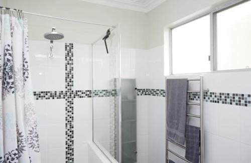 Crescent Head House | ONDINE, 4 Belmore Street