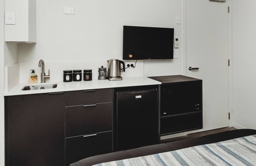 New Plymouth Apartment | One 50 Molesworth Studio Ground Level