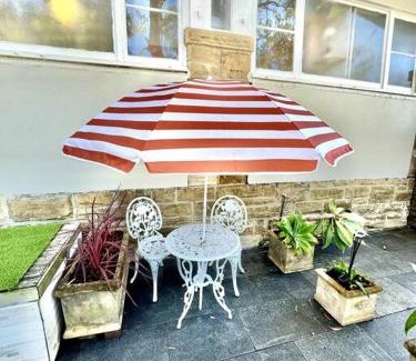 Coogee Apartment | One Bed Apartment - Coogee Beach