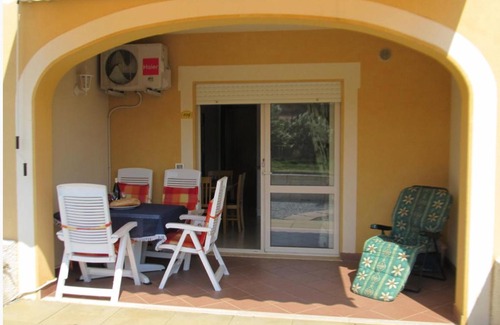 Pizzo Apartment | One Bed Apartment, 80G Pizzo Beach Club Italy