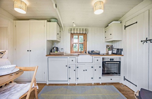 Swindon Cottage | One bed dog friendly bolthole in the Cotswolds - The Organic Wagon