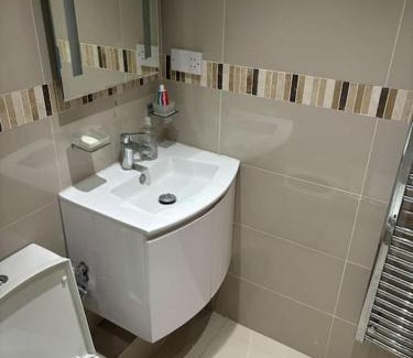 London Borough of Ealing Apartment | One bed Flat