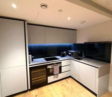 Nine Elms Apartment | One Bed Flat in Vauxhall