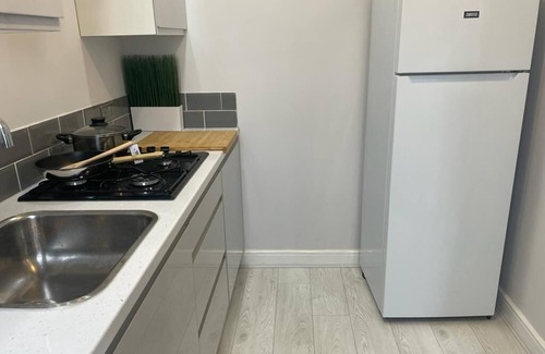 Moseley Apartment | One bed newly refurbished flat In Moseley village