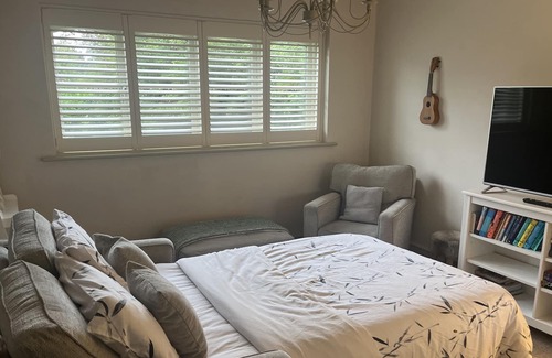 Gillingham Apartment | One Bedroom Annex