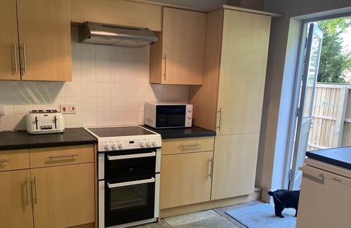Gillingham Apartment | One Bedroom Annex