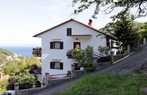 Sucici Apartment | One bedroom apartment with terrace and sea view Mošćenička Draga, Opatija (A-7746-b)