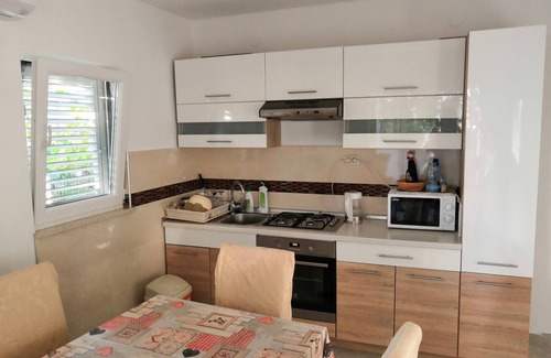 Drvenik Mali Apartment | One bedroom apartment with terrace and sea view Drvenik Mali, Drvenik (A-16787-c)