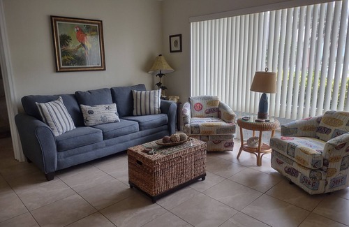 Hillsboro Beach Apartment | One Bedroom Apartment #104
