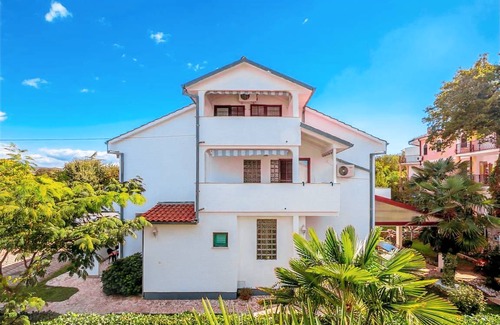 Vantacici Apartment | One bedroom apartment with terrace and sea view Vantačići, Krk (A-5313-a)