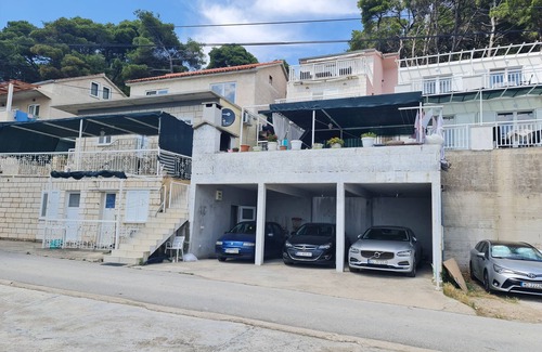 Saplunara Apartment | One bedroom apartment with terrace and sea view Cove Saplunara, Mljet (A-12849-c)