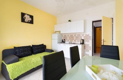 Gornji Karin Apartment | One bedroom apartment with terrace