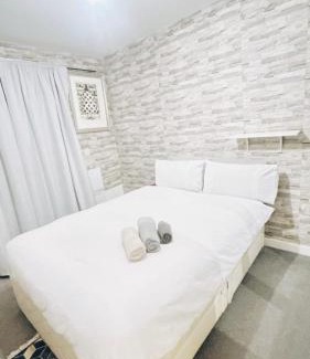 Thames Apartment | One Bedroom Apartment Barking