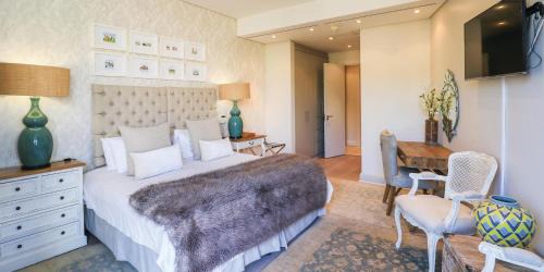 Victoria and Alfred Waterfront Apartment | One Bedroom Apartment - fully equipped Waterfront based, Va Marina Residential