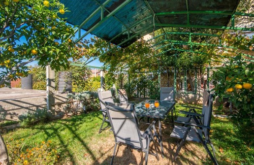 Gornji Karin Apartment | One-Bedroom Apartment in Gornji Karin