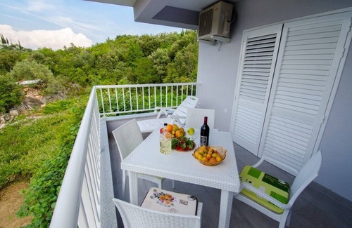Orebic Apartment | One bedroom apartment near beach Cove Osobjava, Pelješac (A-21927-b)