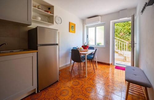 Medvinjak Apartment | One bedroom apartment with terrace and sea view Medvinjak, Korčula (A-4439-a)