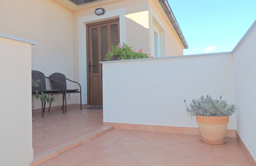 Gabonjin Apartment | One bedroom apartment with balcony Gabonjin, Krk (A-20351-a)